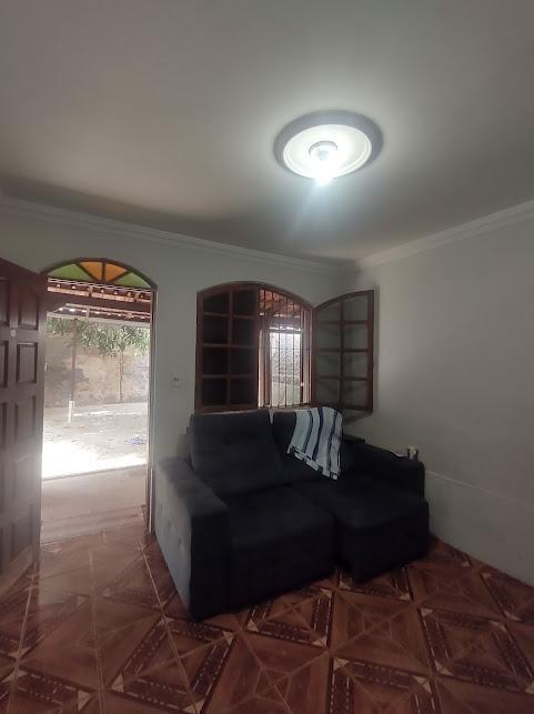 Casa, Jardim Vitória, 3 Quartos, 2 Vagas, 1 Suíte