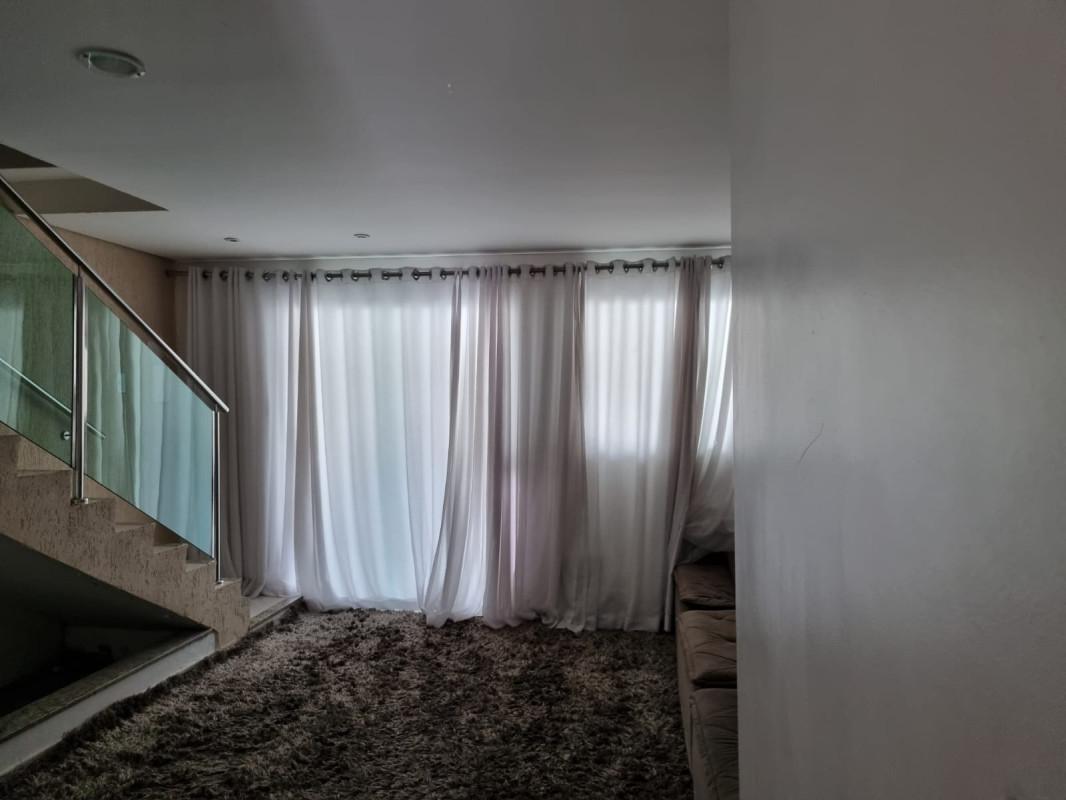 Casa, Europa, 3 Quartos, 2 Vagas, 1 Suíte