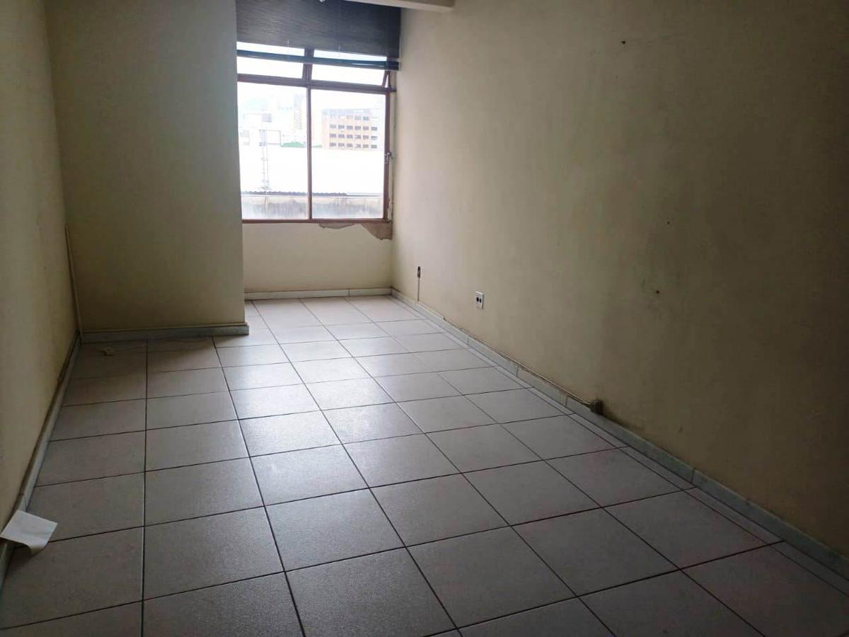 Sala, Barro Preto, 0 Quarto, 0 Vaga