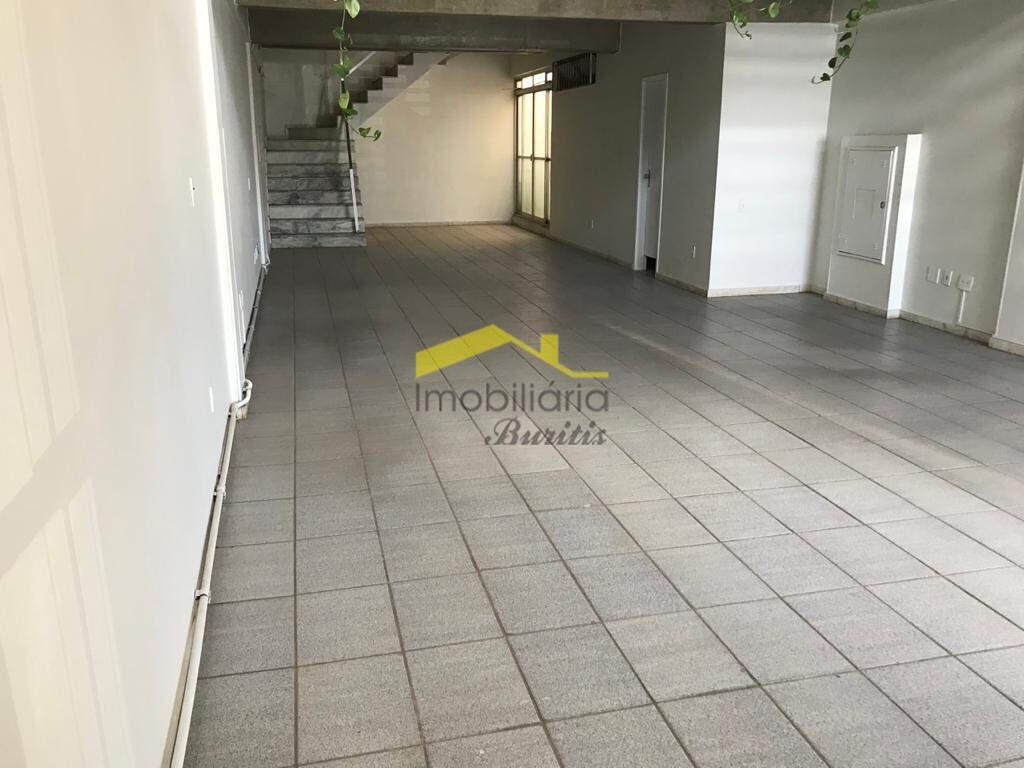 Loja, Estoril, 2 Vagas