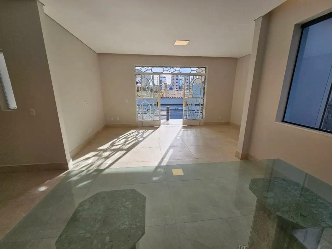 Casa, São Lucas, 3 Quartos, 4 Vagas, 2 Suítes