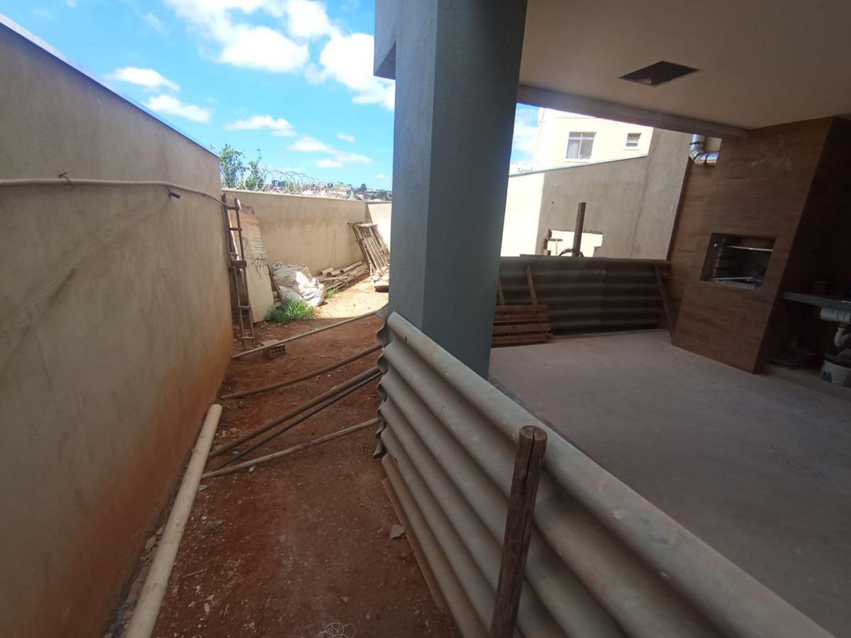Casa, Santa Cruz, 3 Quartos, 2 Vagas, 1 Suíte