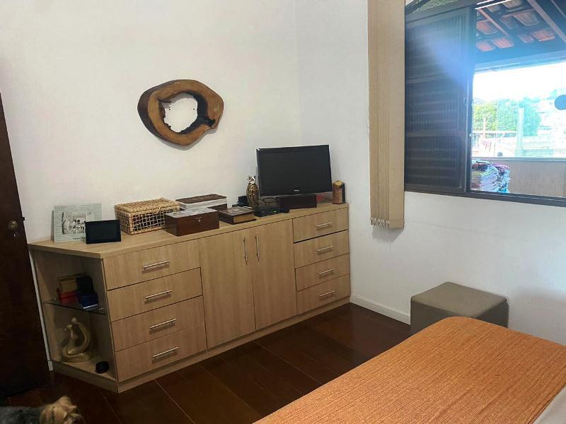 Casa, João Pinheiro, 3 Quartos, 5 Vagas, 1 Suíte