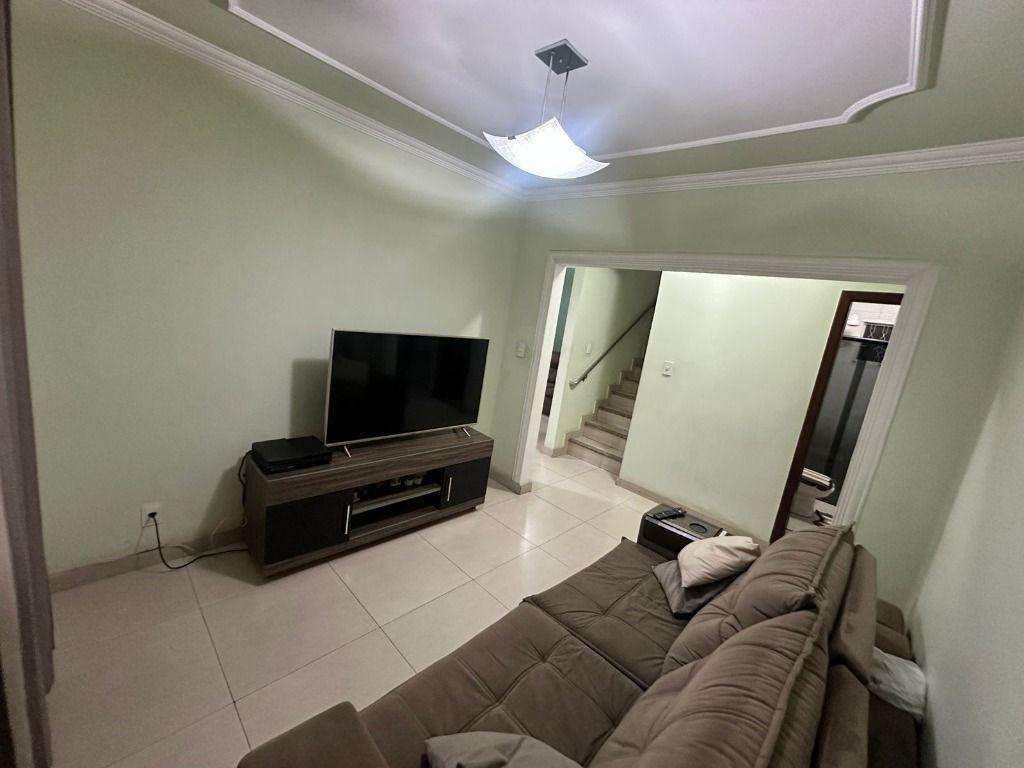 Casa, Nações Unidas, 5 Quartos, 2 Vagas, 1 Suíte