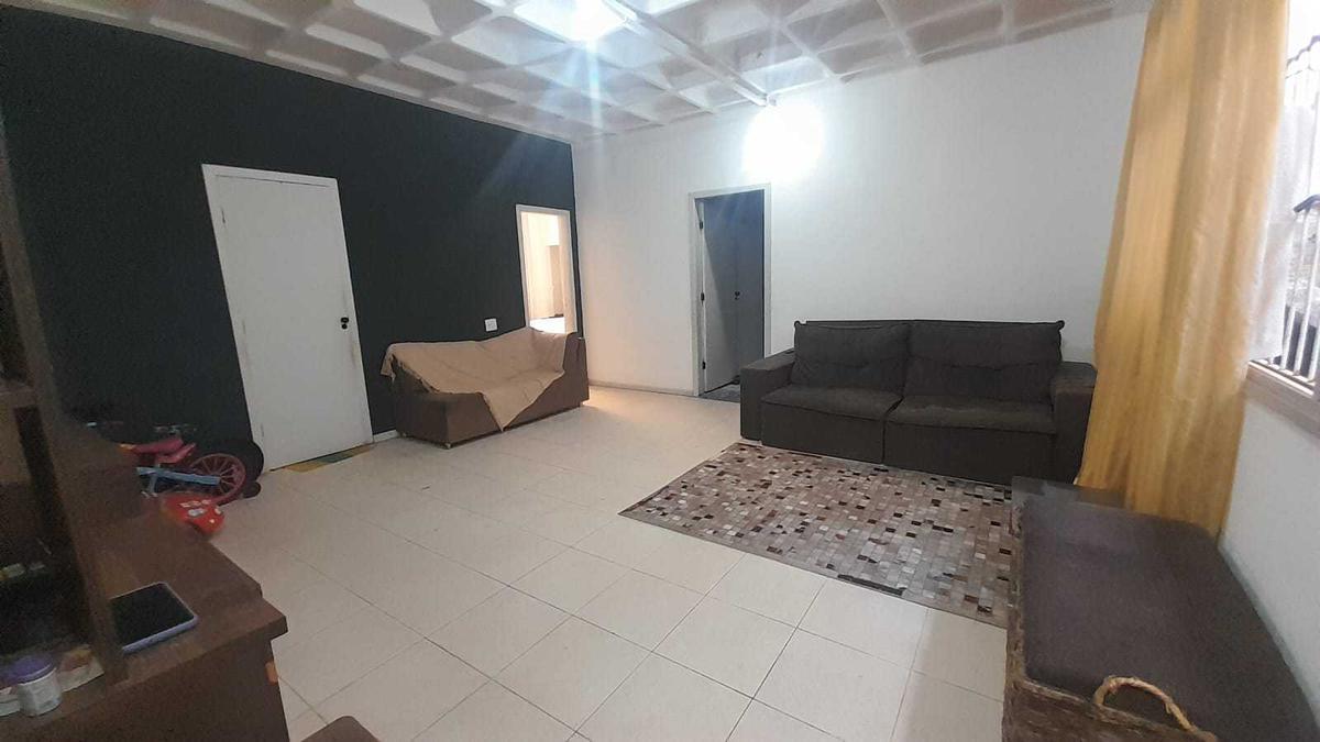 Casa, Jardim América, 3 Quartos, 2 Vagas, 1 Suíte