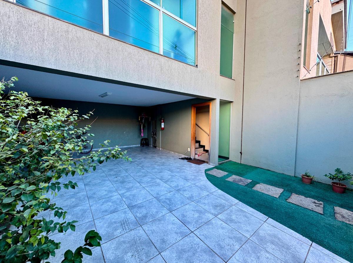 Casa, Ana Lúcia, 3 Quartos, 3 Vagas, 1 Suíte