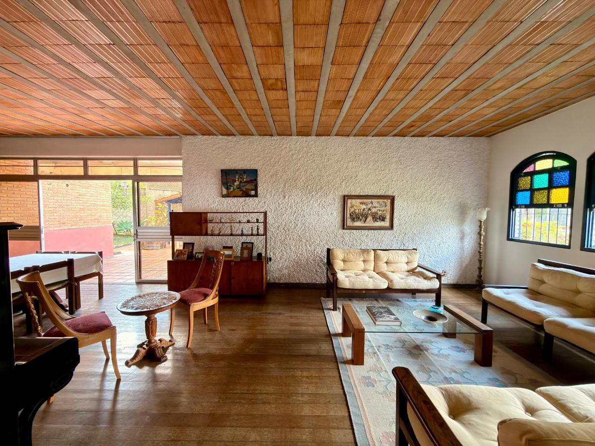 Casa, Bandeirantes (pampulha), 5 Quartos, 8 Vagas, 3 Suítes