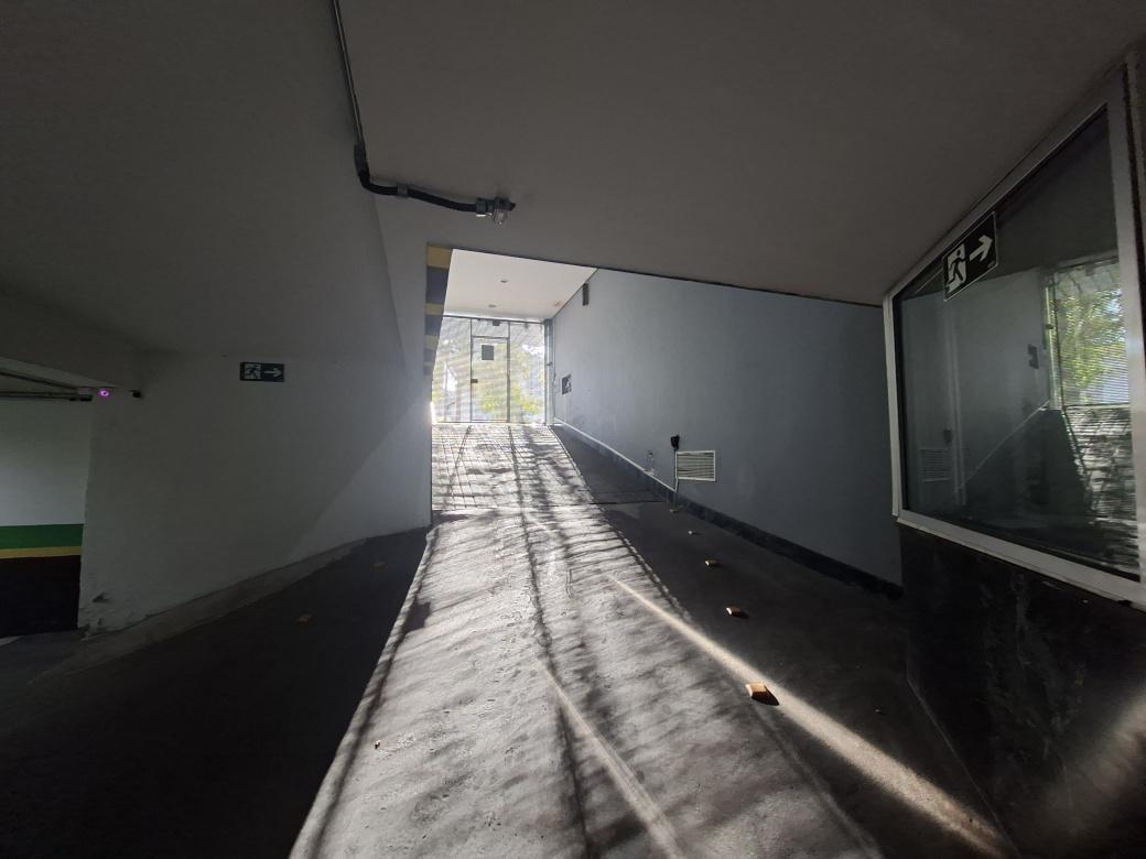 Andar, Funcionários, 0 Quarto, 6 Vagas