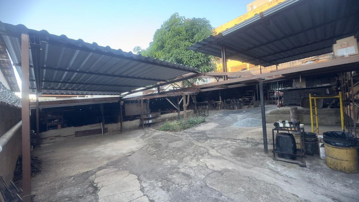 Galpão, Ana Lúcia, 0 Quarto, 5 Vagas