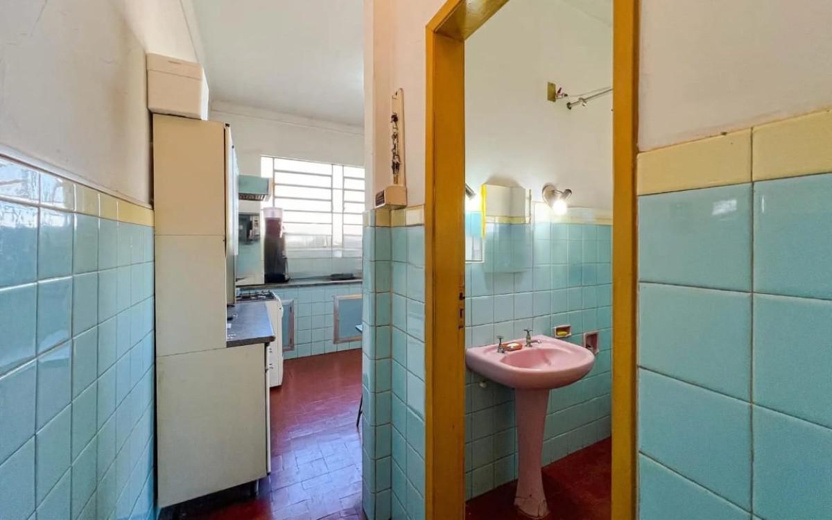 Casa, Sagrada Família, 2 Quartos, 3 Vagas, 2 Suítes