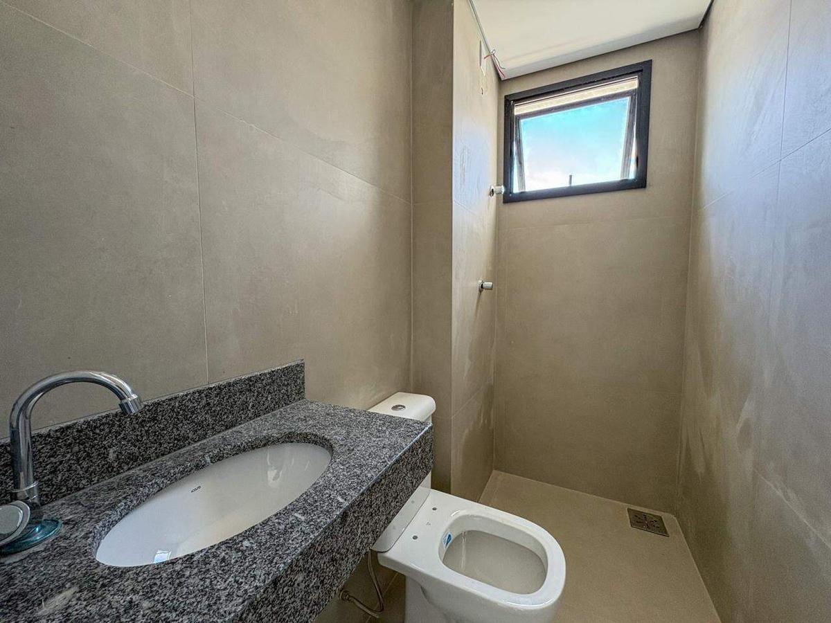 Cobertura, Jardim Industrial, 2 Quartos, 2 Vagas, 1 Suíte