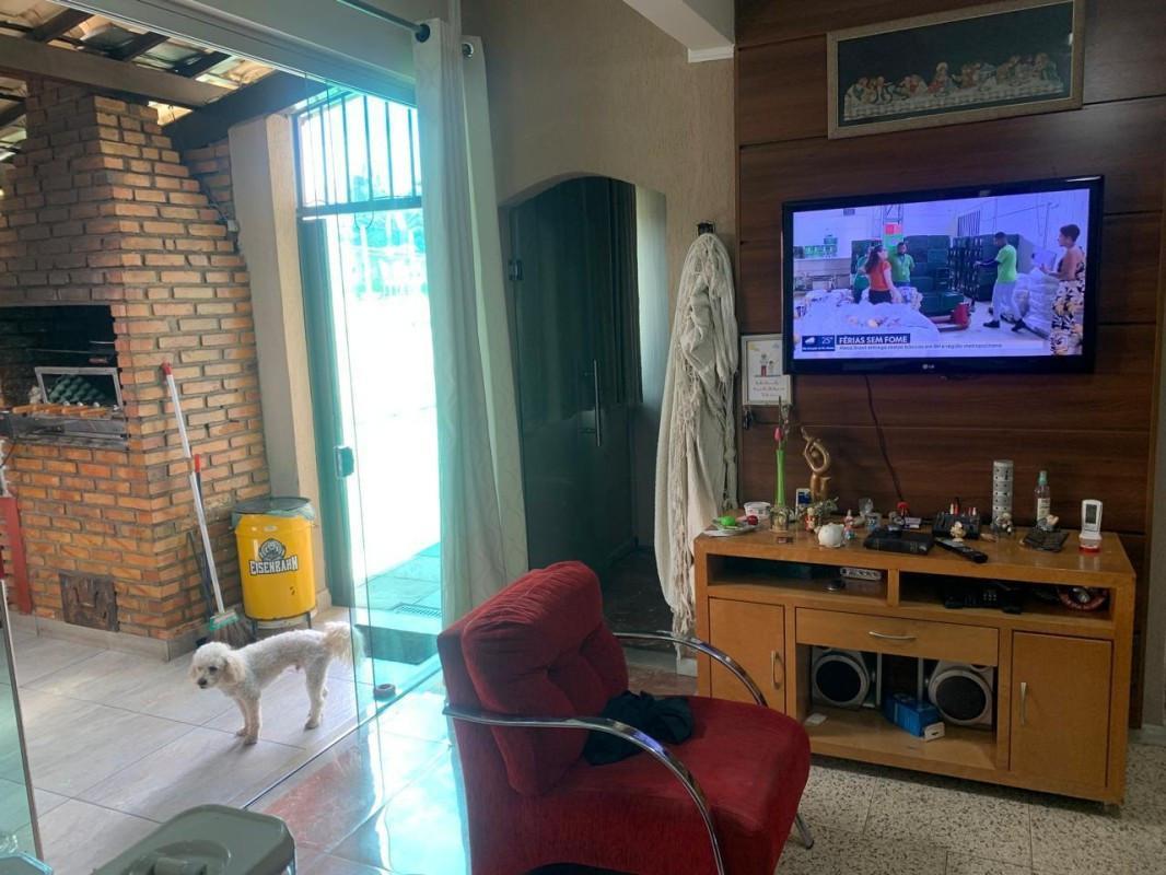 Casa, Jardim Pérola, 4 Quartos, 6 Vagas, 1 Suíte