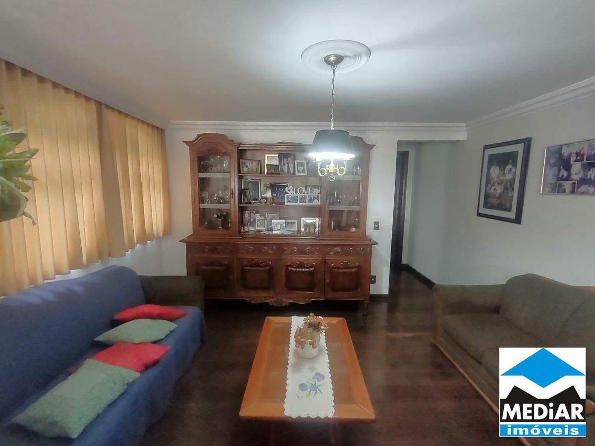 Casa, Colégio Batista, 6 Quartos, 4 Vagas, 1 Suíte