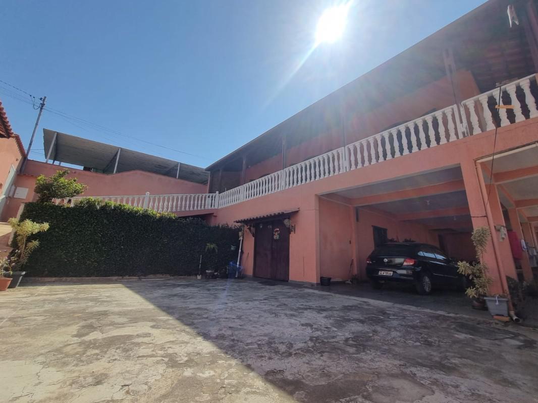 Casa, Santo Antônio, 3 Quartos, 7 Vagas, 1 Suíte