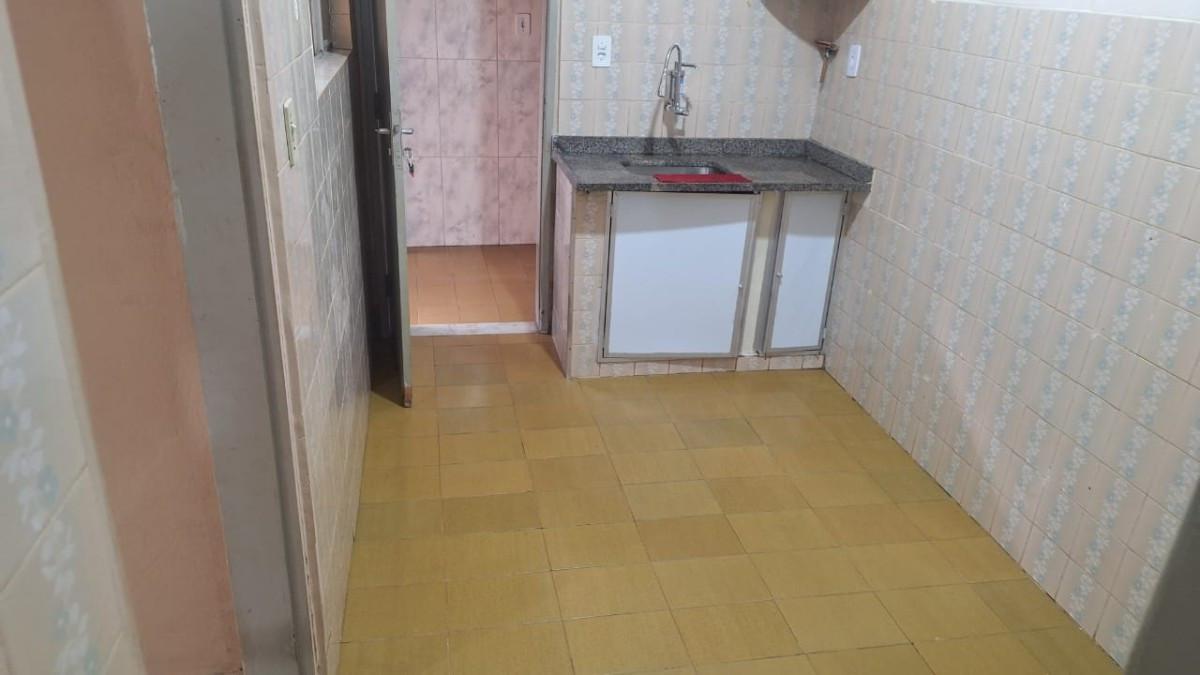 Casa, Cinquentenário, 3 Quartos, 2 Vagas, 1 Suíte