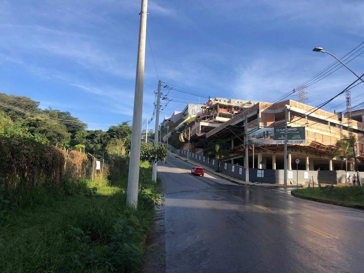 Casa, Buritis, 2 Quartos, 2 Vagas, 1 Suíte