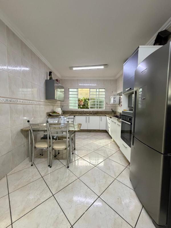 Casa, Caiçaras, 4 Quartos, 6 Vagas, 2 Suítes