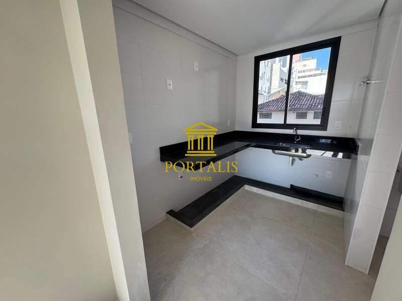 Apartamento, Serra, 2 Quartos, 2 Vagas, 1 Suíte