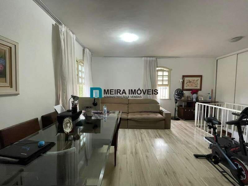 Casa, Santa Lúcia, 5 Quartos, 4 Vagas, 1 Suíte