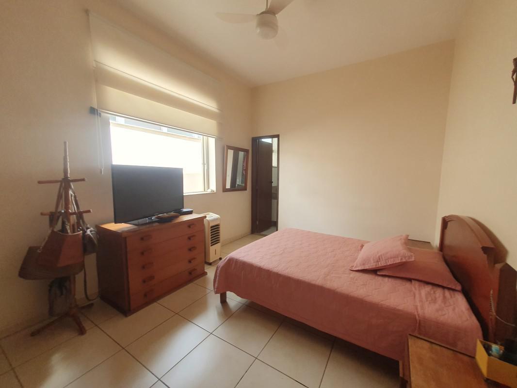 Casa, Jardim América, 4 Quartos, 4 Vagas, 1 Suíte