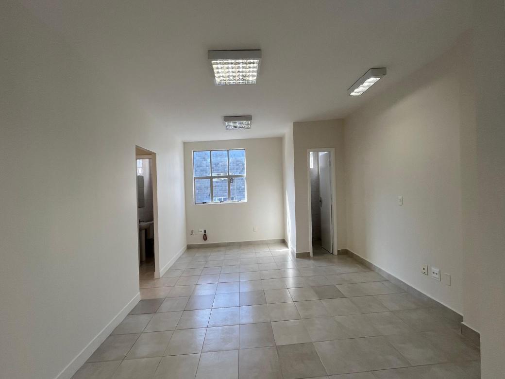 Sala, Savassi, 0 Quarto, 2 Vagas