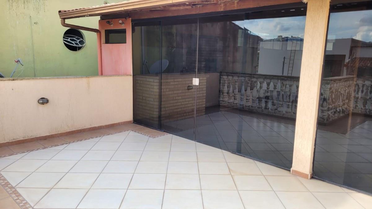 Casa, Tirol (barreiro), 3 Quartos, 2 Vagas, 1 Suíte
