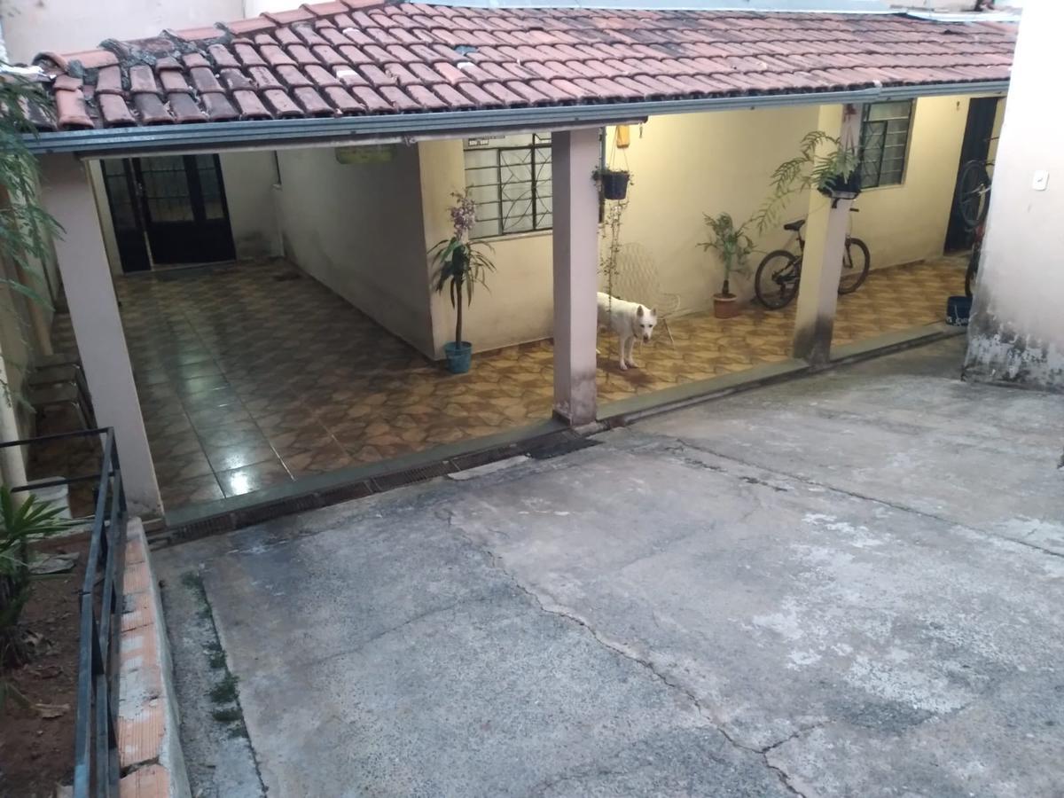 Casa, Santa Terezinha, 6 Quartos, 4 Vagas, 1 Suíte