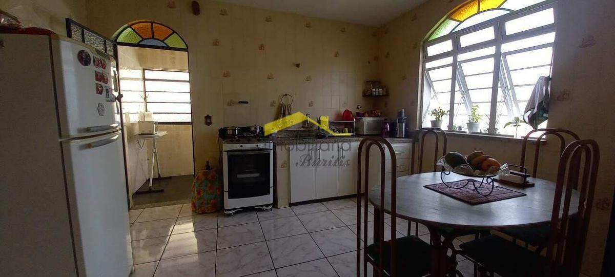 Casa, Havaí, 6 Quartos, 3 Vagas, 1 Suíte