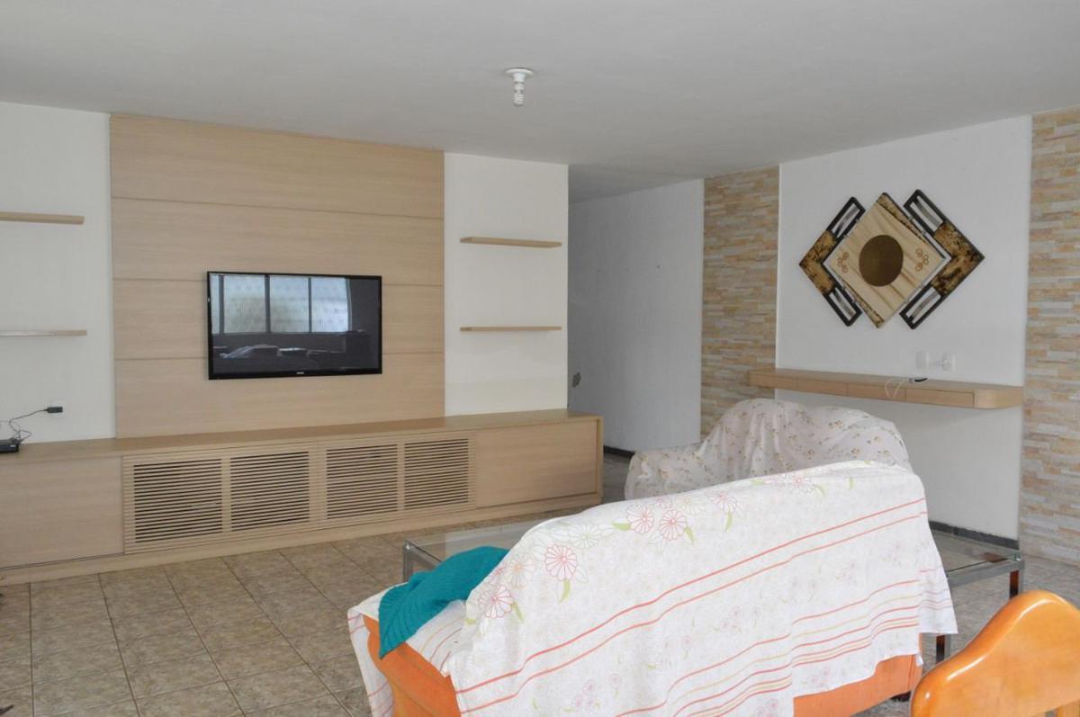 Casa, Trevo, 2 Quartos, 10 Vagas, 1 Suíte