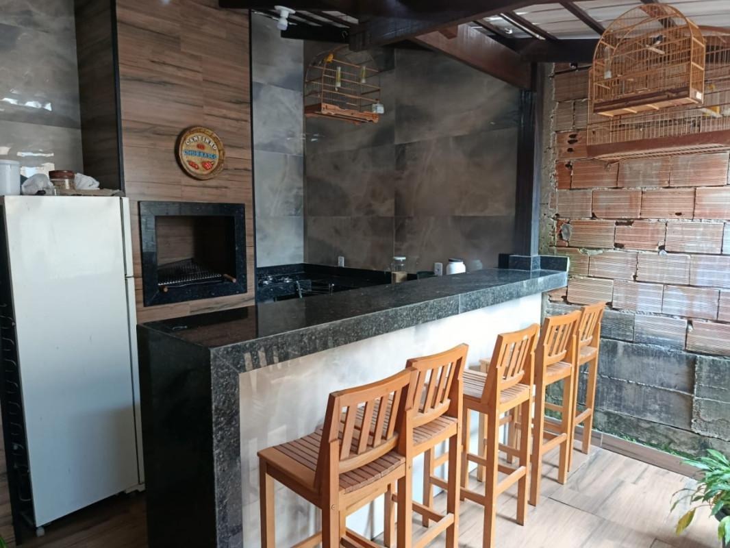 Casa, Industrial, 3 Quartos, 5 Vagas, 1 Suíte