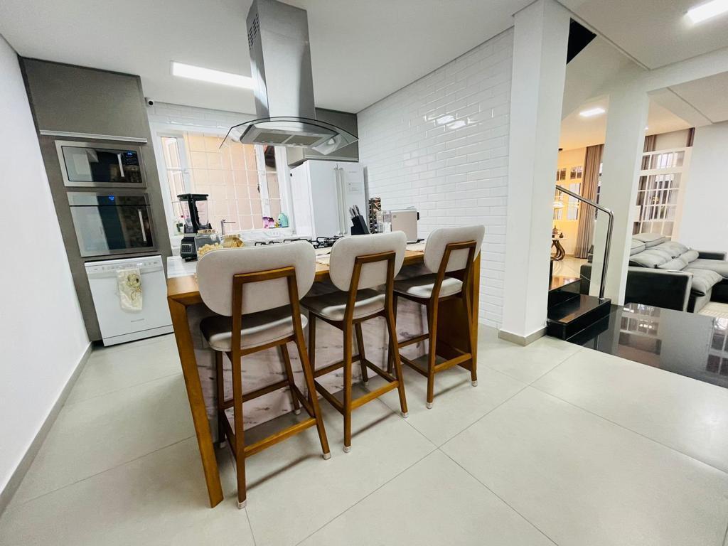 Casa, Espírito Santo, 3 Quartos, 3 Vagas, 1 Suíte