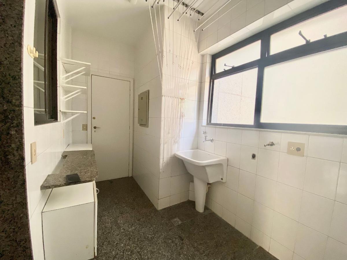 Apartamento, Funcionários, 4 Quartos, 2 Vagas, 1 Suíte