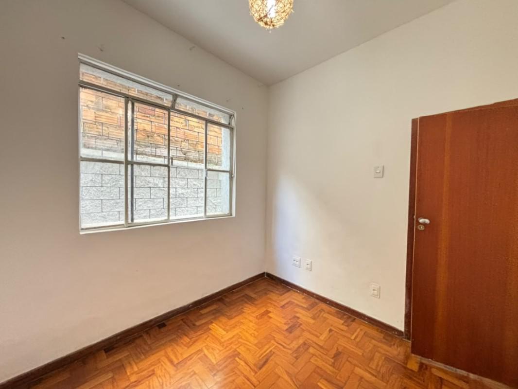 Apartamento, Sagrada Família, 2 Quartos, 1 Vaga