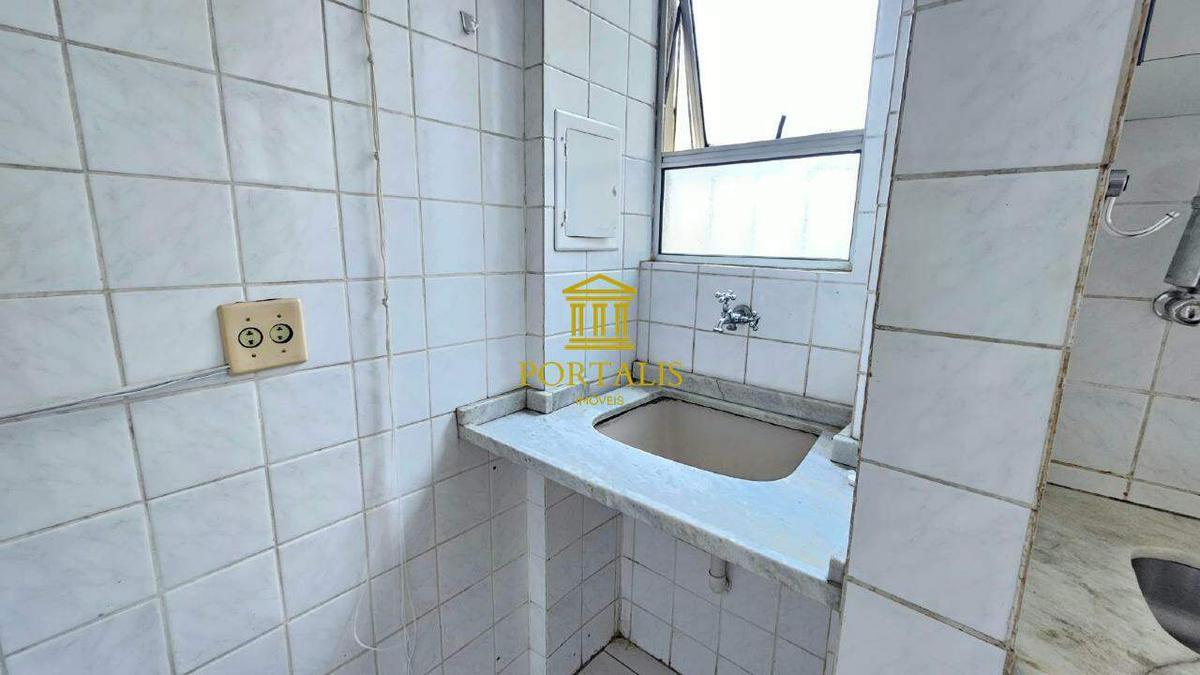 Apartamento, Sagrada Família, 3 Quartos, 1 Vaga, 1 Suíte