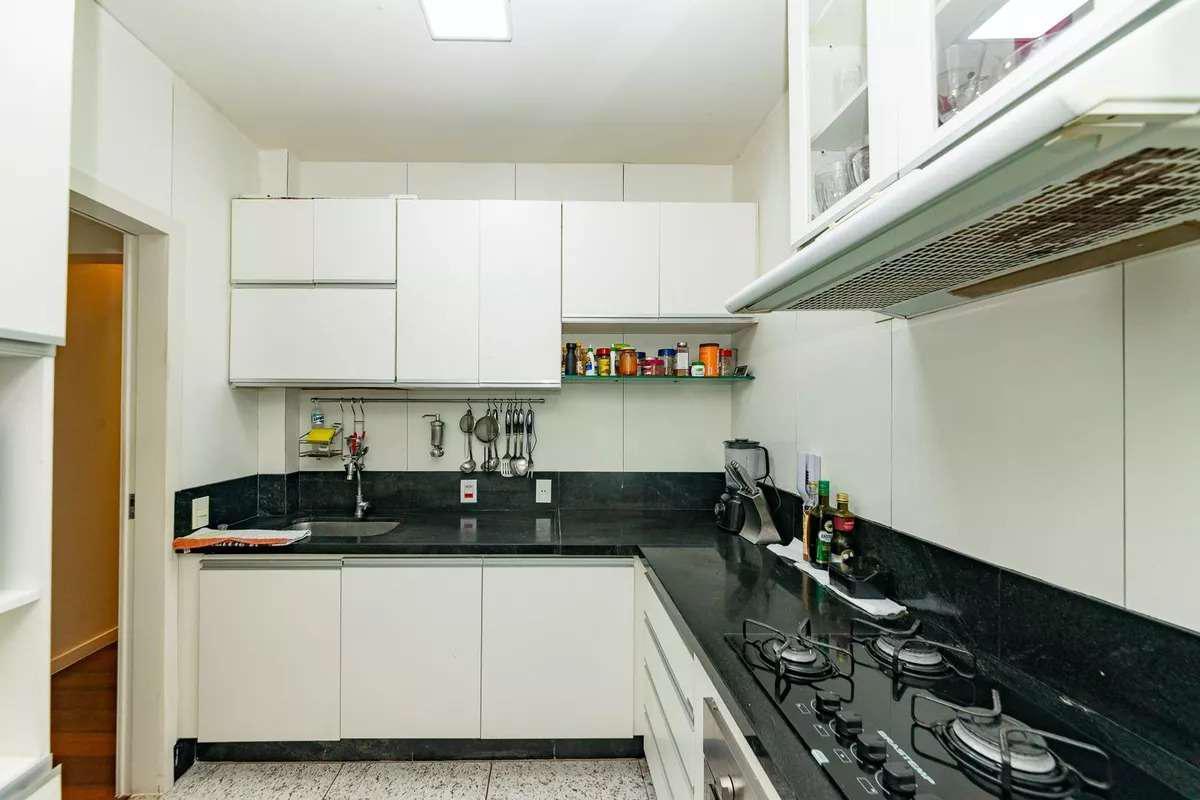 Apartamento, Coração de Jesus, 3 Quartos, 1 Vaga, 1 Suíte