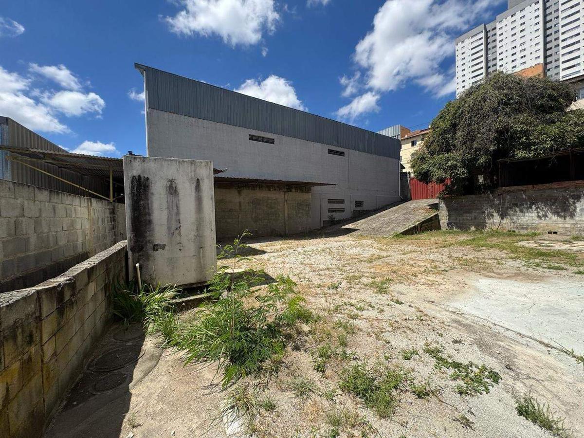 Galpão, Betânia, 1 Quarto, 40 Vagas