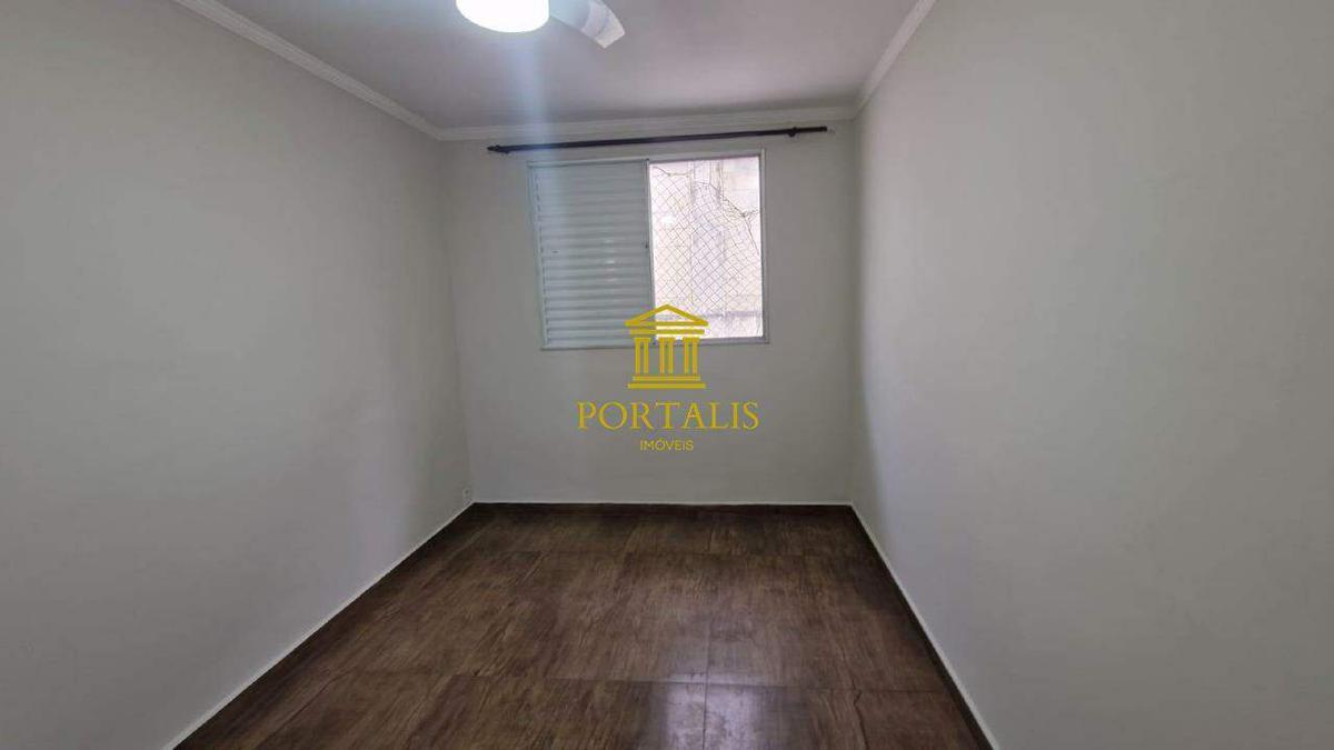 Casa, Cabral, 3 Quartos, 2 Vagas, 1 Suíte