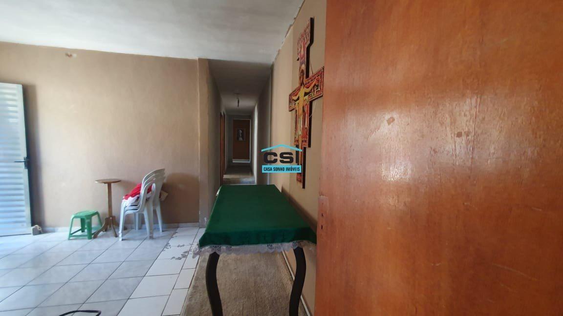 Casa, Lagoinha, 6 Quartos, 0 Vaga, 2 Suítes