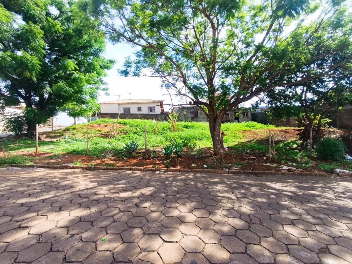 Lote, Centro, 0 Quarto, 0 Vaga
