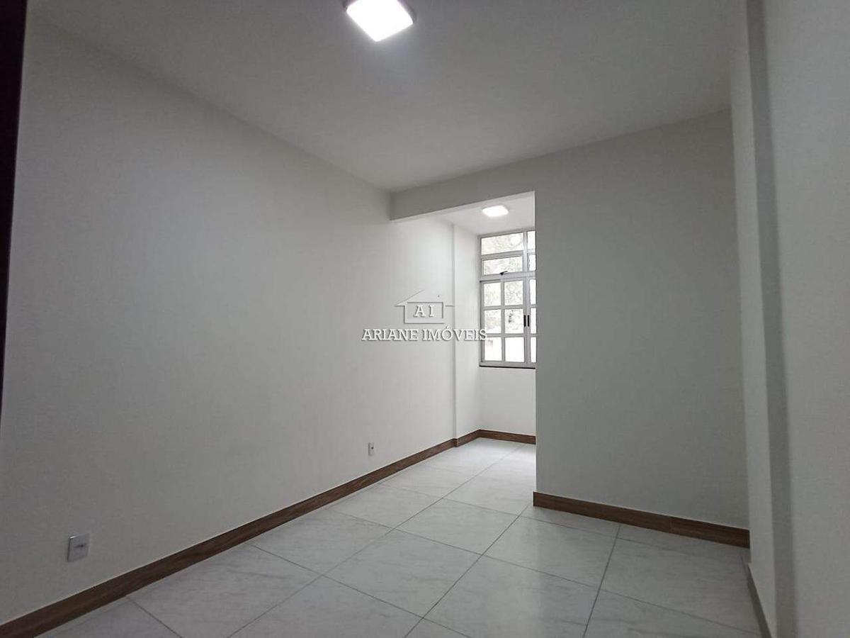 Apartamento, Centro, 2 Quartos, 0 Vaga