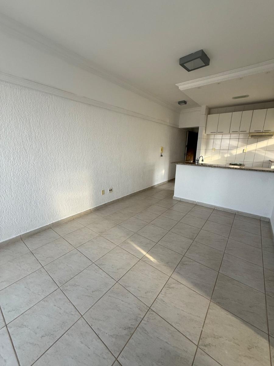 Apartamento, Estoril, 2 Quartos, 1 Vaga, 1 Suíte