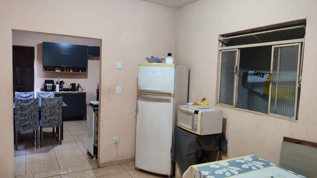 Casa, Fogo Apagou, 4 Quartos, 0 Vaga