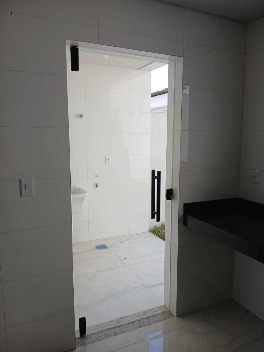 Casa, Floramar, 3 Quartos, 2 Vagas, 1 Suíte