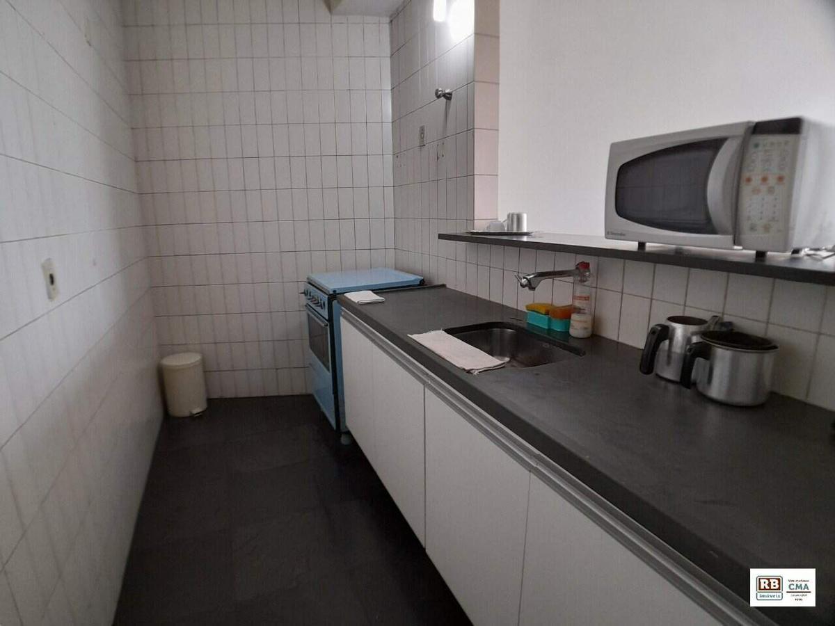 Prédio, Funcionários, 0 Quarto, 4 Vagas