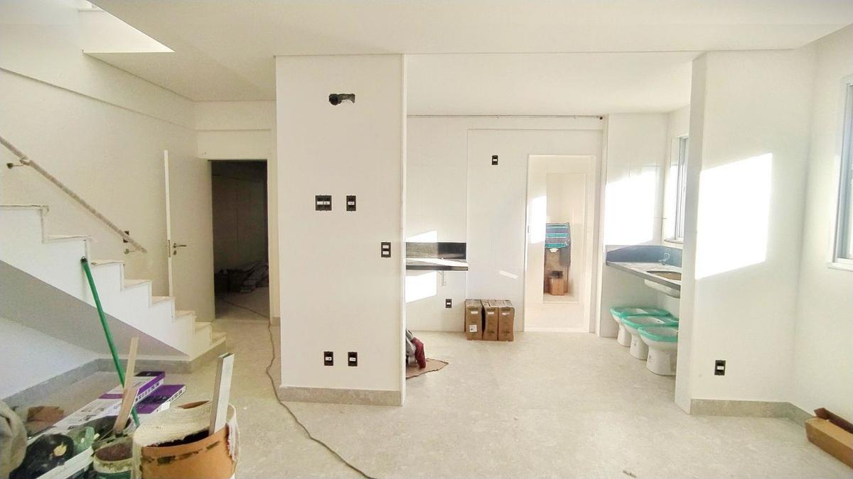 Cobertura, Vila Paris, 3 Quartos, 4 Vagas, 1 Suíte