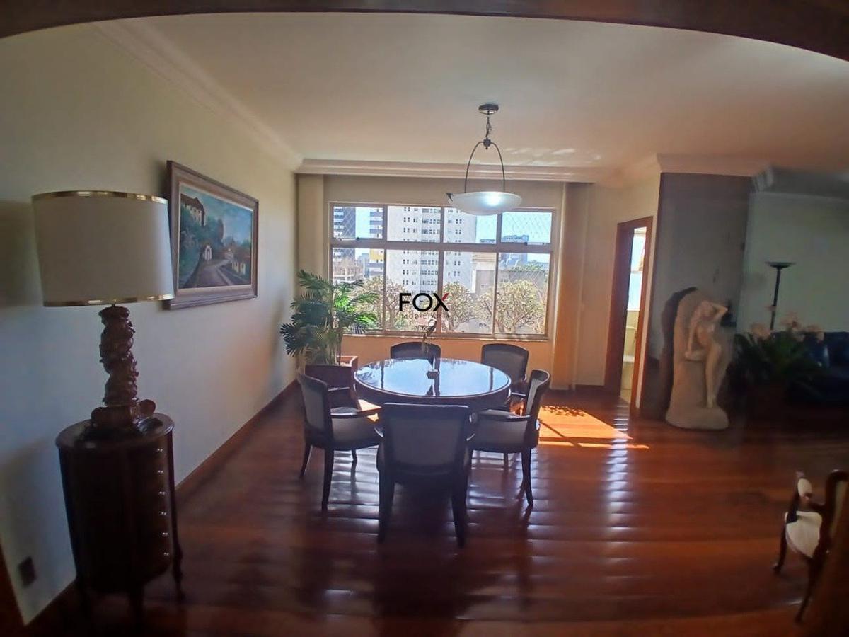 Apartamento, Funcionários, 4 Quartos, 3 Vagas, 2 Suítes