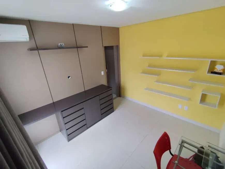 Casa, Trevo, 3 Quartos, 2 Vagas, 1 Suíte
