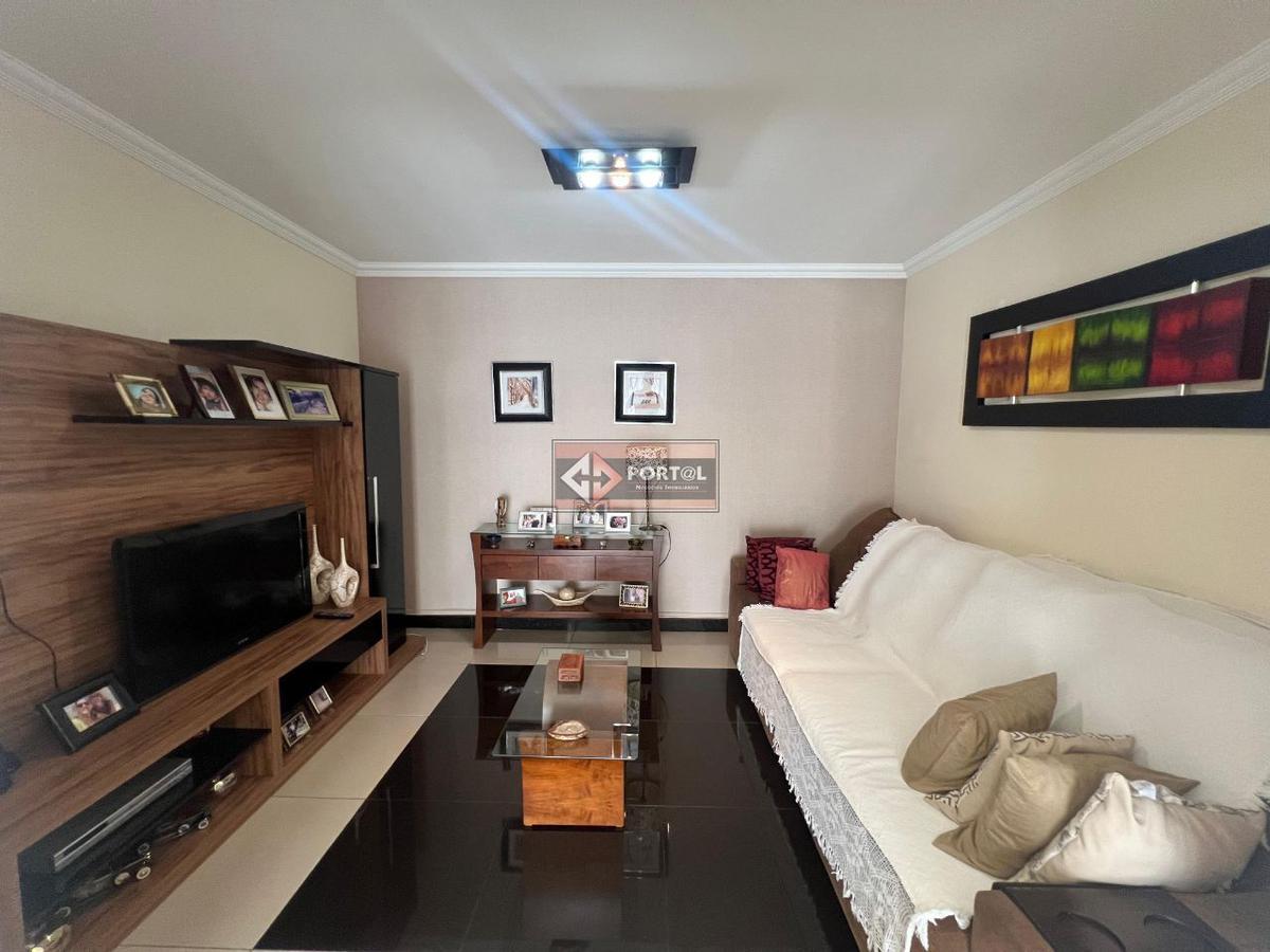 Casa, Planalto, 4 Quartos, 3 Vagas, 1 Suíte