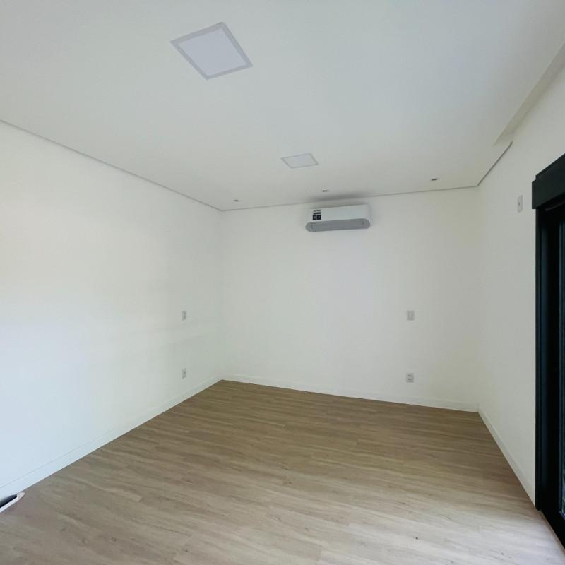 Casa, Trevo, 4 Quartos, 4 Vagas, 3 Suítes