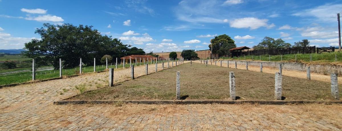 Fazenda, Centro, 4 Quartos, 2 Vagas, 1 Suíte